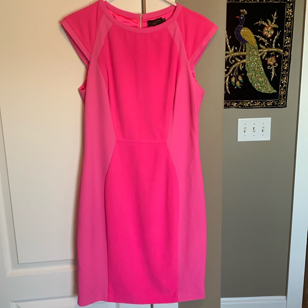 Ted Baker.London size says 4 but this equates to a US size 8/10.Hot pink dress